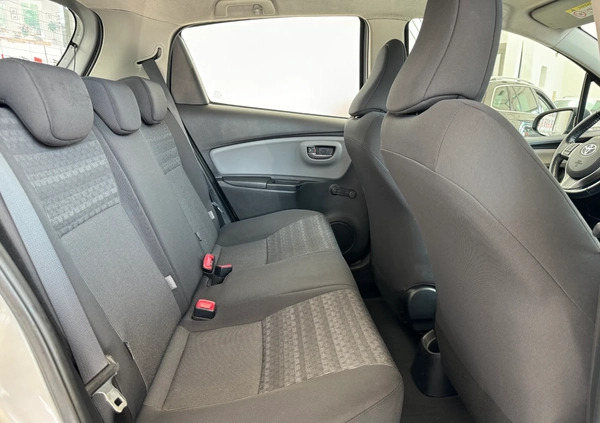Toyota Yaris cena 37500 przebieg: 142578, rok produkcji 2015 z Częstochowa małe 497
